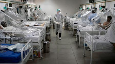 UCI de un hospital de Bérgamo (Italia) en noviembre de 2020