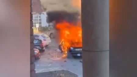 Una persona ha fallecido y otra ha resultado herida tras la explosión de un taxi frente a un hospital de Liverpool