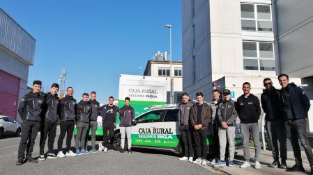 Los corredores del Caja Rural-RGA que se han concentrado en Pamplona para preparar la temporada 2022