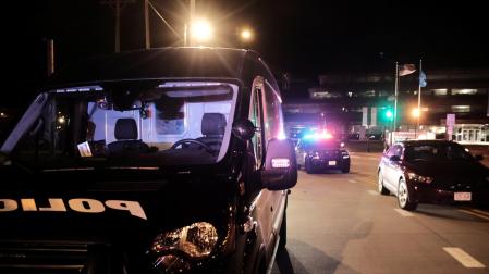 Al menos cinco personas han muerto y unas 40 han resultado heridas después de que un vehículo atravesara un desfile que se estaba celebrando en la ciudad estadounidense de Waukesha, en el estado de Wisconsin