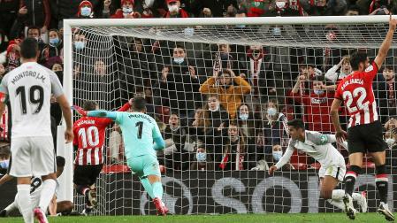 Esta rocambolesca jugada terminó en el autogol de Maximiano que supuso el 2-2 definitivo en el marcador