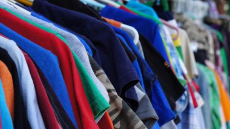 Camisetas de diferentes colores