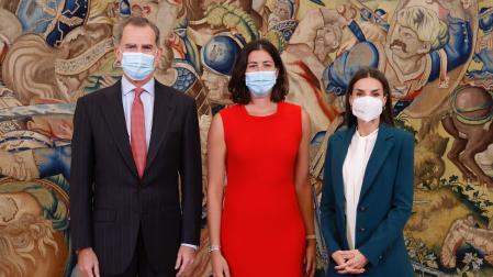 Los reyes de España Felipe y Letizia, y la tenista Garbiñe Muguruza, durante la audiencia este martes