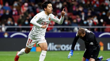kubo celebra el tanto que dejaba el marcador en el definitivo 1-2 ante la desolación de Oblak