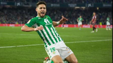Álex Moreno, autor de dos goles contra la Real Sociedad