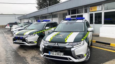 Nuevos vehículos híbridos enchufables de la Guardia Civil en Navarra
