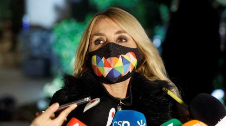 La actriz Cayetana Guillén Cuervo, a su llegada al tanatorio San Isidro de Madrid