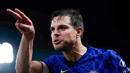 César Azpilicueta en un partido con el Chelsea