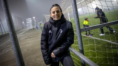 Carmen Fresneda, antes de la sesión de entrenamiento, en los anexos de Tajonar
