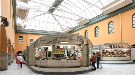 Interior del mercado de Santo Domingo
