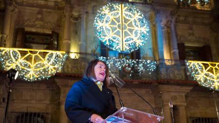 Fotos del pregón de Navidad en la plaza del Ayuntamiento de Pamplona