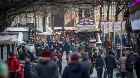 El mercado navideño de Bremen, visitado estos días por miles de personas