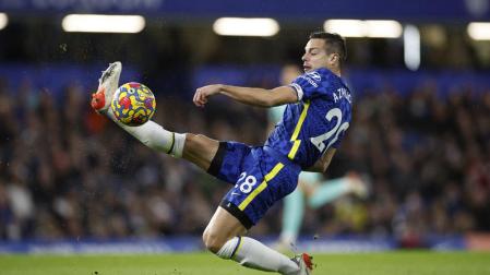 César Azpilicueta, en acción en el partido del miércoles por la noche ante el Wolverhampton