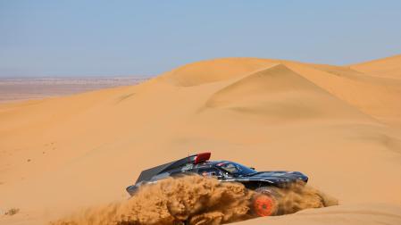 Carlos Sainz, en su estreno en el Dakar