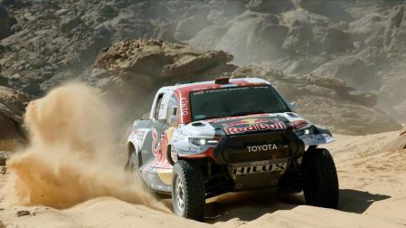 Nasser Al-Attiya y su copiloto Matthieu Baumel, durante la segunda etapa del Rally Dakar 2022