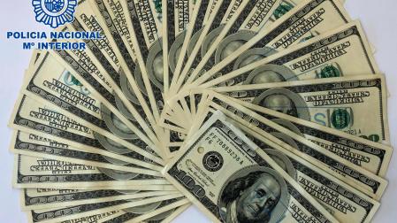 Billetes falsos intervenidos en la operación