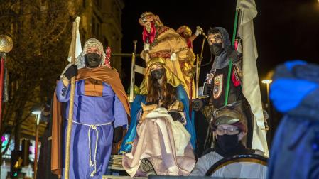 El nacimiento con José, María y el Niño Jesús en la cabalgata de Pamplona