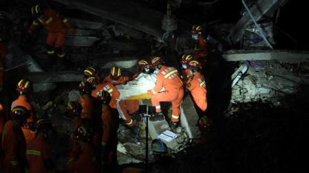 Los bomberos, en el lugar del suceso