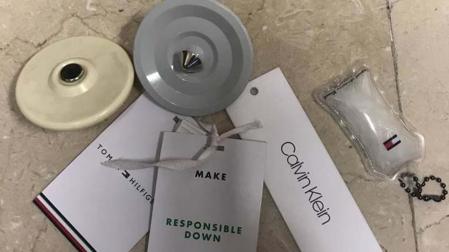 Foto de las alarmas sustraidas de los abrigos hurtados