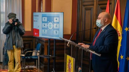 José Luius Arasti, en la rueda de prensa de este jueves