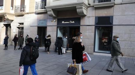 La sexta ola continúa dejando cifras elevadas de contagios en Navarra
