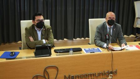 El director general, Jesús María Rodríguez, y el consejero Bernardo Ciriza, durante la rueda de prensa de este martes