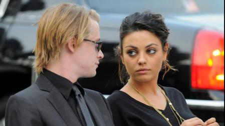Macaulay Culkin y Mila Kunis