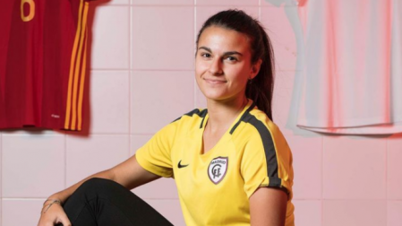 Irene López, centrocampista del Madrid CFF