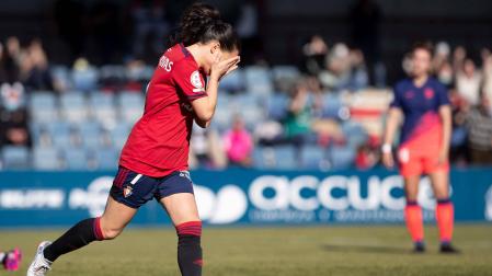 celebración de Miriam Rivas al marcar el cuarto gol de Osasuna ante el Atlético de Madrid, el pasado domingo en Tajonar
