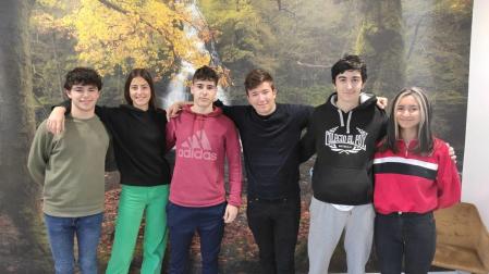 Desde la izda., Daniel García Murillo, Lucía Arbide, Daniel Reclusa, Manex Martínez, Ángel Hernández y Ashley Fernández