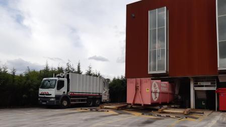 Un centro de tratamiento de residuos