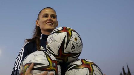 Lorena Herrera, antes del entrenamiento del pasado miércoles en los anexos de Tajonar