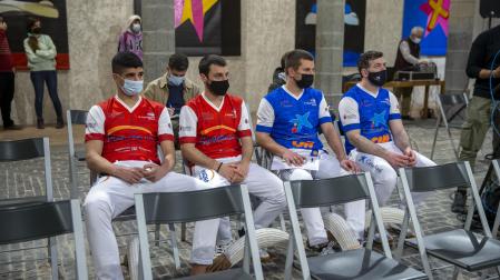 Beñat, Jabalera, Garcés y Barricart, remontistas de E-Remonte, en la presentación del Torneo Casco Antiguo.