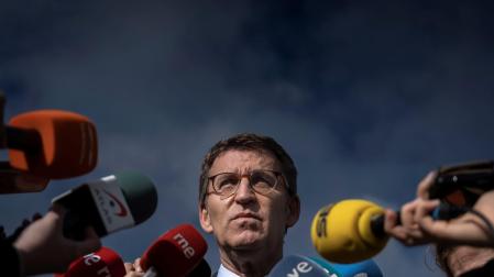 Alberto Núñez Feijóo atiende a los medios este lunes en San Cibrao das Viñas (Ourense)