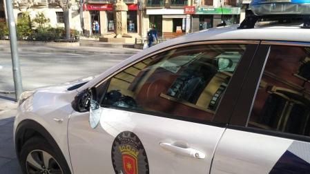 El vehículo policial sufrió importantes daños