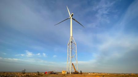 La turbina eólica de Nabrawind, en el parque marroquí desarrollado por la empresa francesa Innovent
