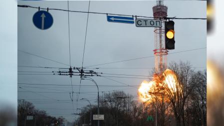 Cinco muertos en el bombardeo ruso a la torre de televisión de Kiev
