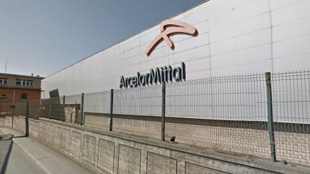 Vista lateral de la multinacional siderúrgica de Arcelor Mittal en Olaberria, Guipúzcoa