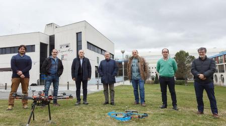 De izquierda a derecha: Ion Goizueta, Jesús Villadangos, José Ramón González de Mendivil, Alberto Córdoba, Federico Fariña, José Javier Astrain y Francisco Javier Falcone