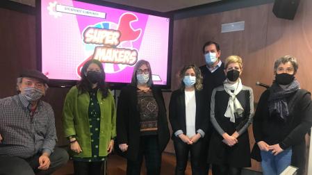 Rubén Jiménez, Lourdes San Miguel, Carmen Puerta, Mª José Calvo, Íñigo Nagore, Yolanda González y Estíbaliz Erdozia, ayer en el salón de actos de Mancomunidad de Montejurra