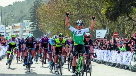 Orluis Oular se impone en Setubal en la que es la primera victoria del Caja Rural 2022