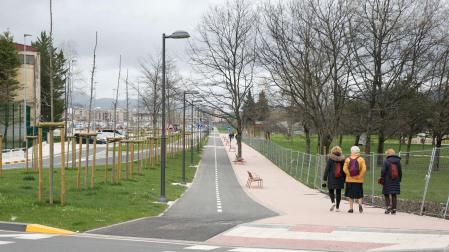Los trabajos a realizar en la 2ª fase consisten en dar forma al paseo de borde del norte del parque