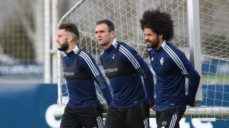 Roberto Torres, Kike García y Aridane, en Tajonar