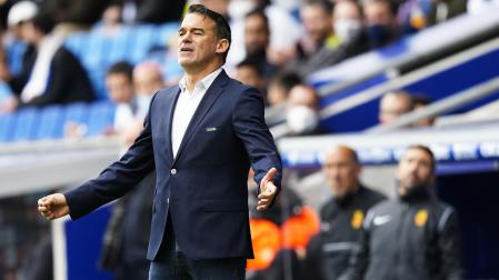 Luis García Plaza dirige a su equipo en el encuentro de la Jornada 29 contra el Espanyol
