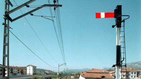 Imagen de las vías de tren en la estación de Uharte Arakil