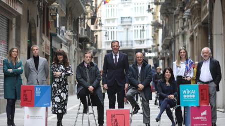 Alicia Nicolás (Directora Comercial de DN); Pello Bayona (Laboral Kutxa); Belén Galindo (Responsable de Comunicación del Grupo La Información); Luis Colina (presidente del Grupo La Información); Eduardo Elizalde (director de zona de Laboral Kutxa en Navarra); Bernardo Ciriza (consejero de Cohesión Territorial); Maikena Barrachina (gerente de Wïkai); Leire Mateos (periodista y presentadora de ‘Impulsar Navarra’); y Valentín Murillo (CEO Wïkai)