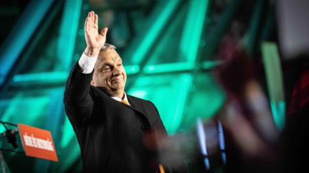 El primer ministro, Viktor Orbán, celebra la victoria