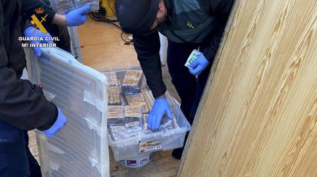 Las operaciones MAIUS y DRIFT, que se iniciaron en 2019 y que se han dado por concluidas este mes, se han saldado en total con la detención de 51 personas en Alicante, Tarragona, Murcia o Baleares