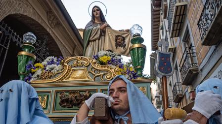 Imágenes de la procesión del Santo Entierro en Estella./