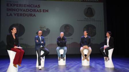 De izda. a dcha., Paula Álvarez, Lucas Irisarri, Patxi Larumbe, Pedro Marrodán y Sebas Ruiz